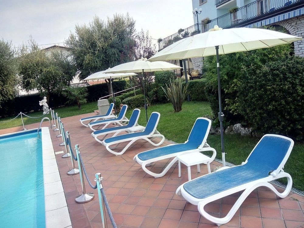 Hotel Oceano 佩斯基耶拉德加达 外观 照片
